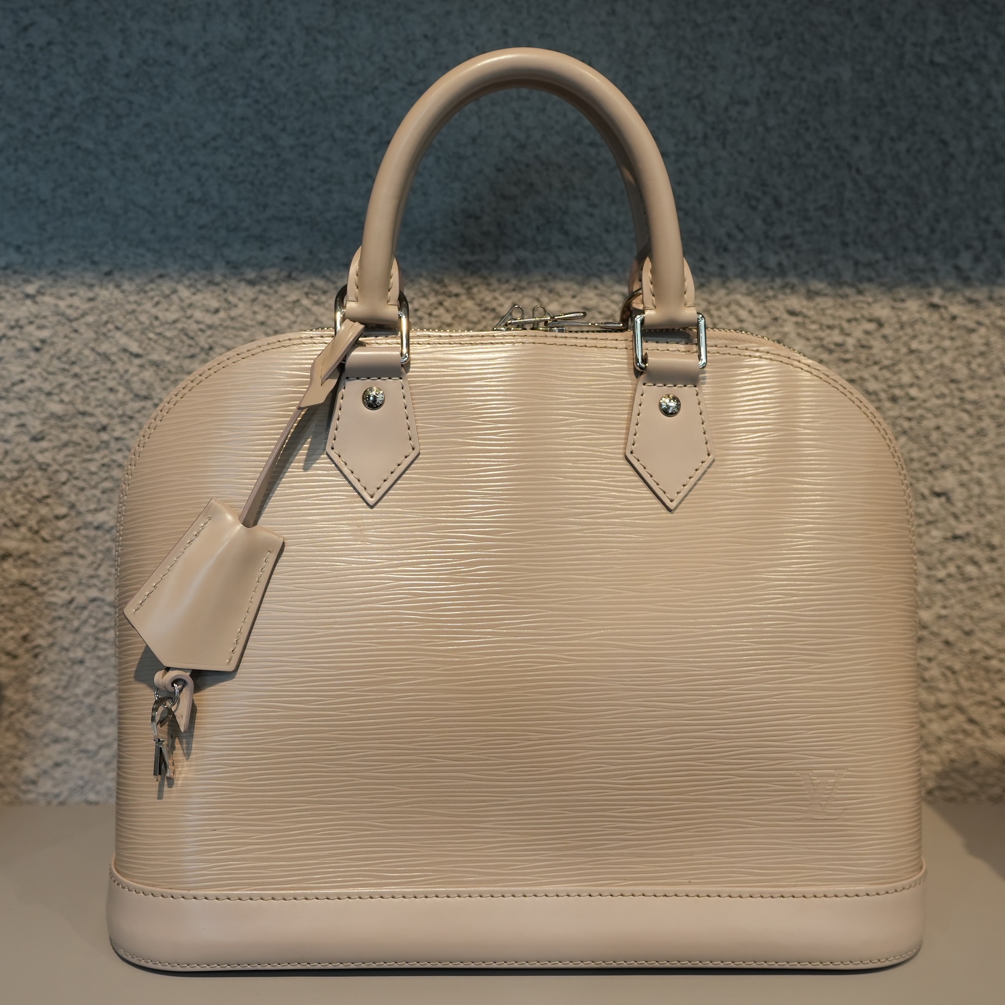 ルイヴィトン アルマPM(ベージュ) 楽天市場】【美品】ルイヴィトン 【LOUIS VUITTON】 M91751 アルマPM