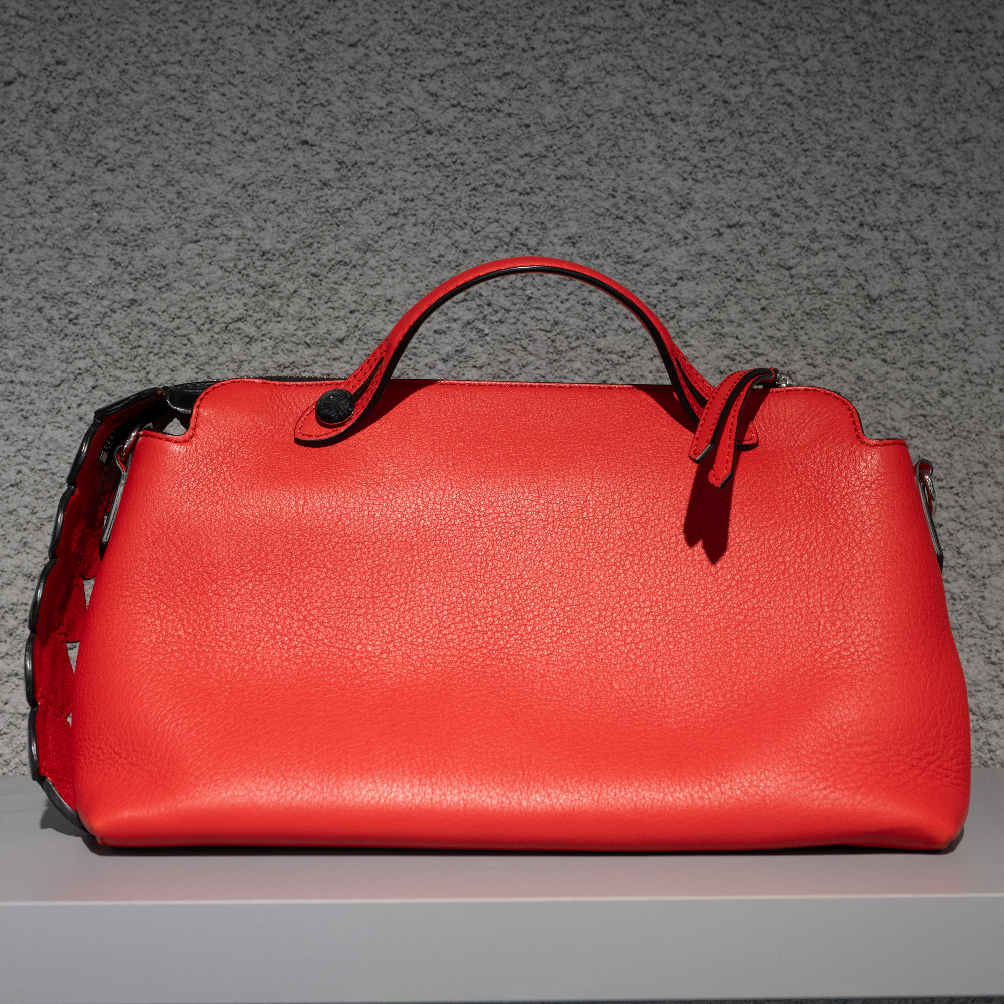 FENDI バイザウェイ ミディアム（レッド/カーフレザー