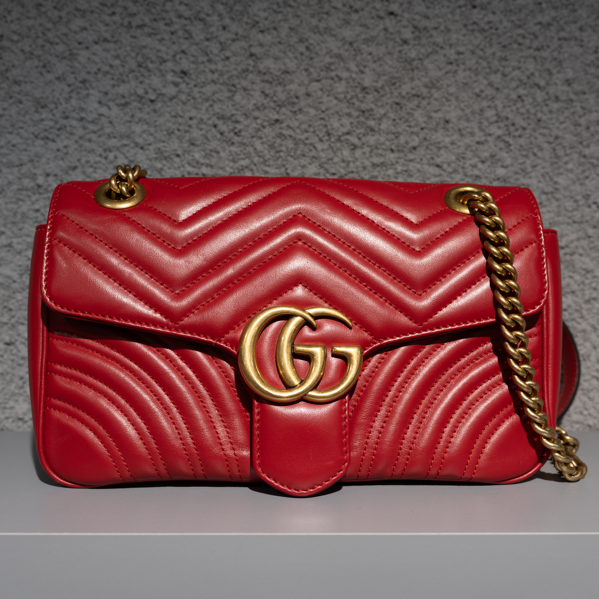 GUCCI GGマーモント チェーンショルダー（レッド）｜ブランドバンク