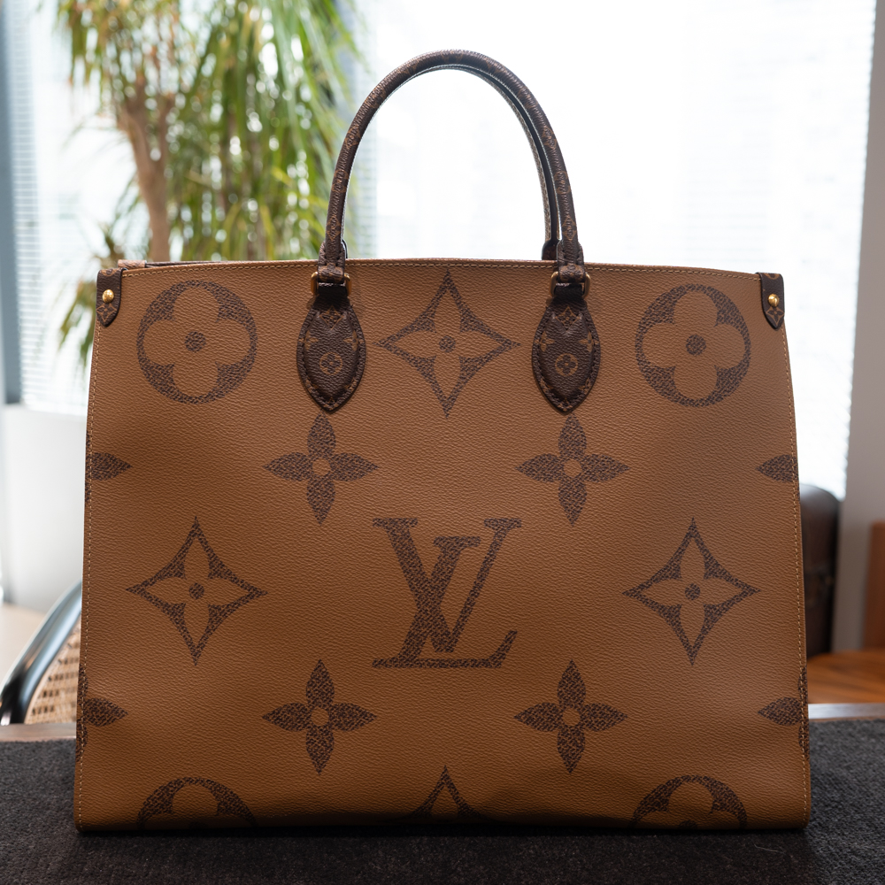 ルイヴィトン オンザゴー GM モノグラムリバース LOUIS VUITTON オンザゴーGM M44576（モノグラムリバース）｜ブランド