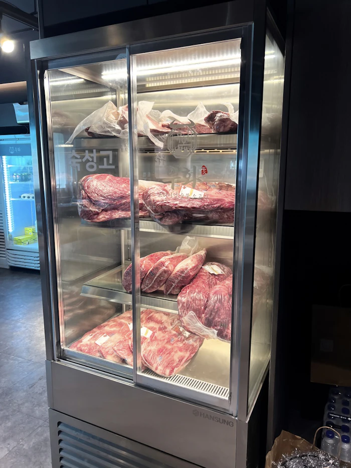 ウファ弘大本店 韓牛の熟成庫