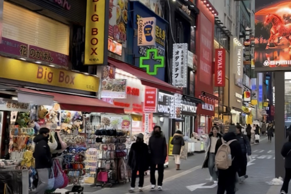 韓国・ソウルの明洞の街並み
