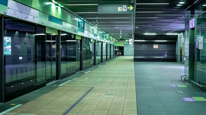 台北MRTの駅ホーム
