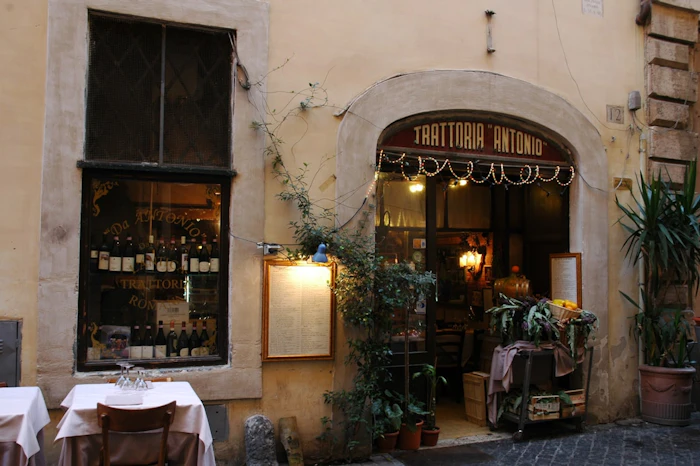 イタリアのトラットリアの店内
