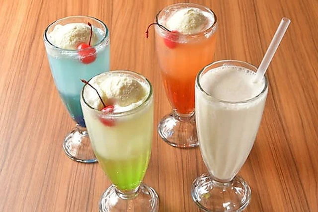 新宿でクリームソーダが味わえるお店10選。昭和風のお店から流行りのお店まで紹介！のサムネイル画像