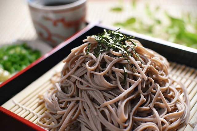 新宿で美味しい「そば」をご紹介！名店から立ち食いまで10選のサムネイル画像