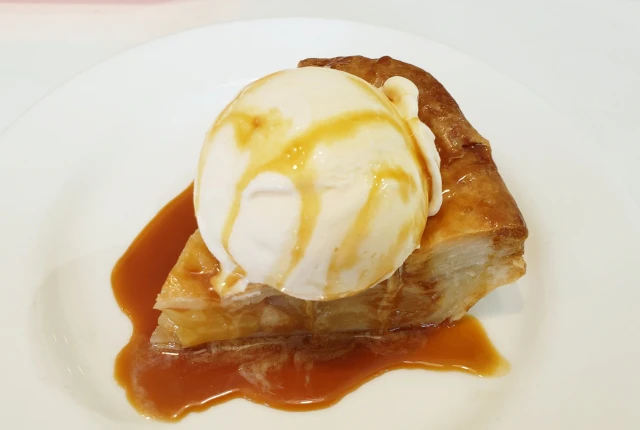 表参道で楽しめるアップルパイ！人気の味わい深い店10選のサムネイル画像