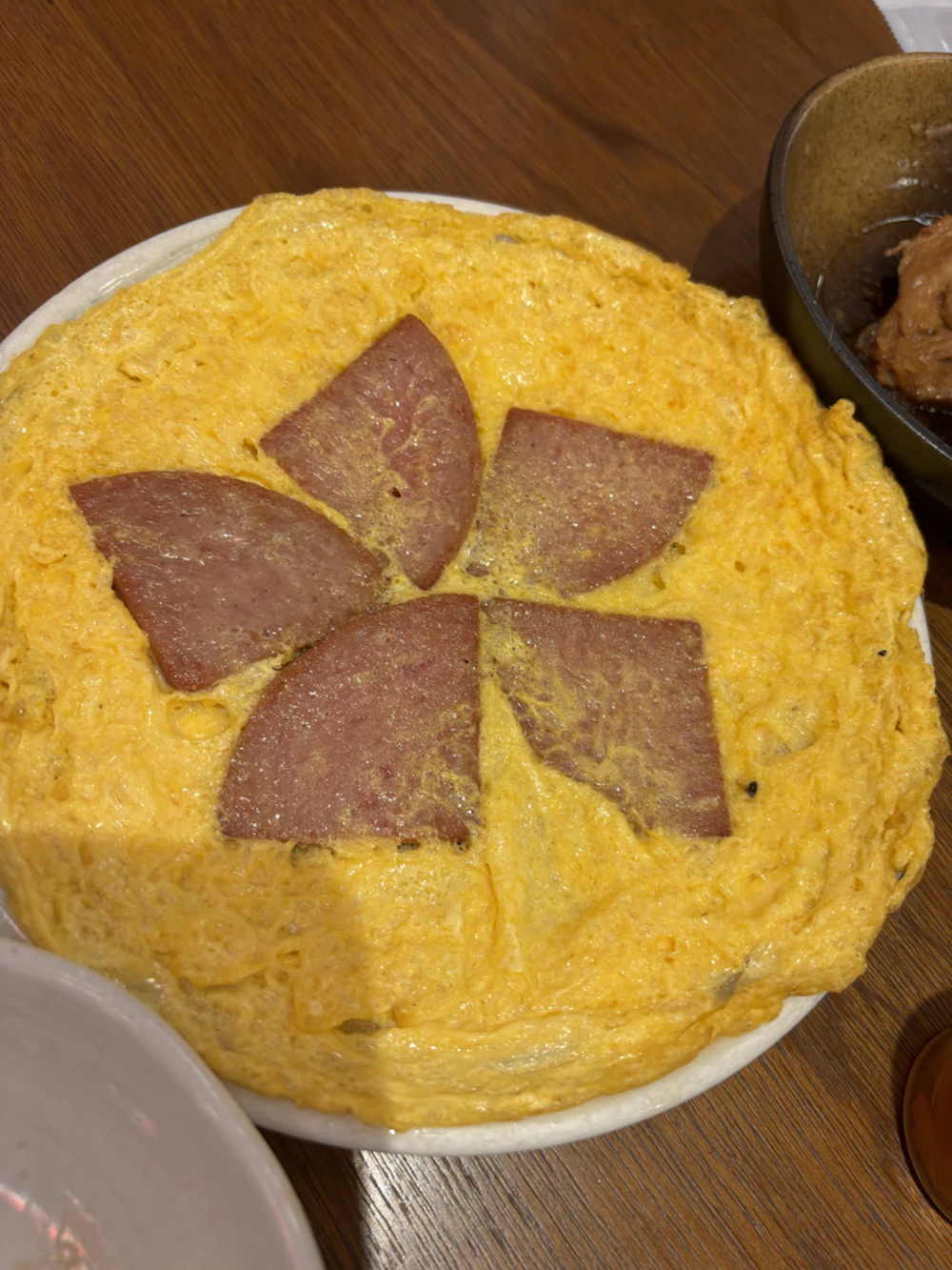 オムレツにハム入ったやつ