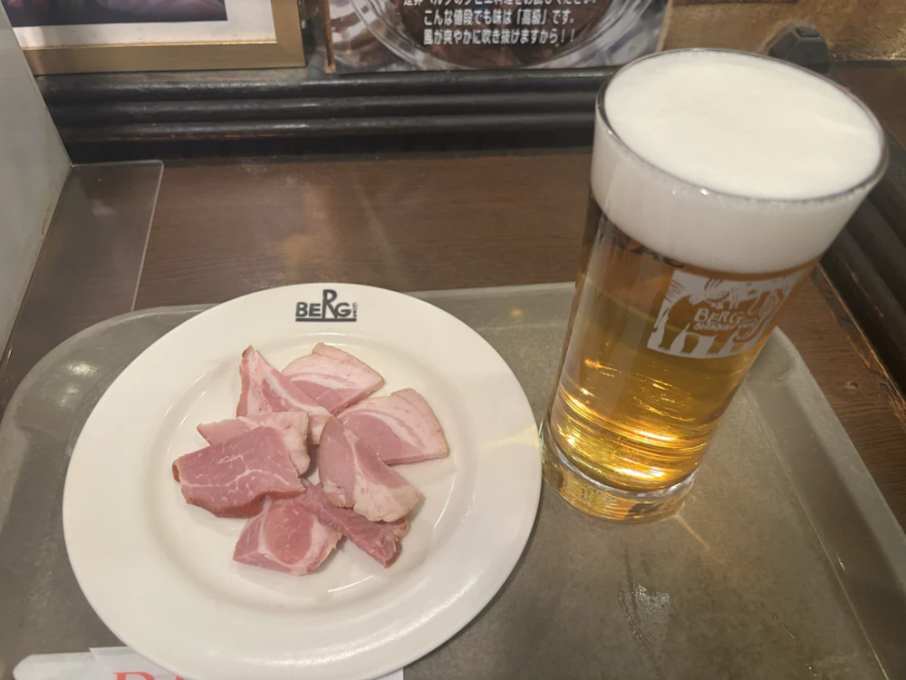 ショルダーハムと生ビール