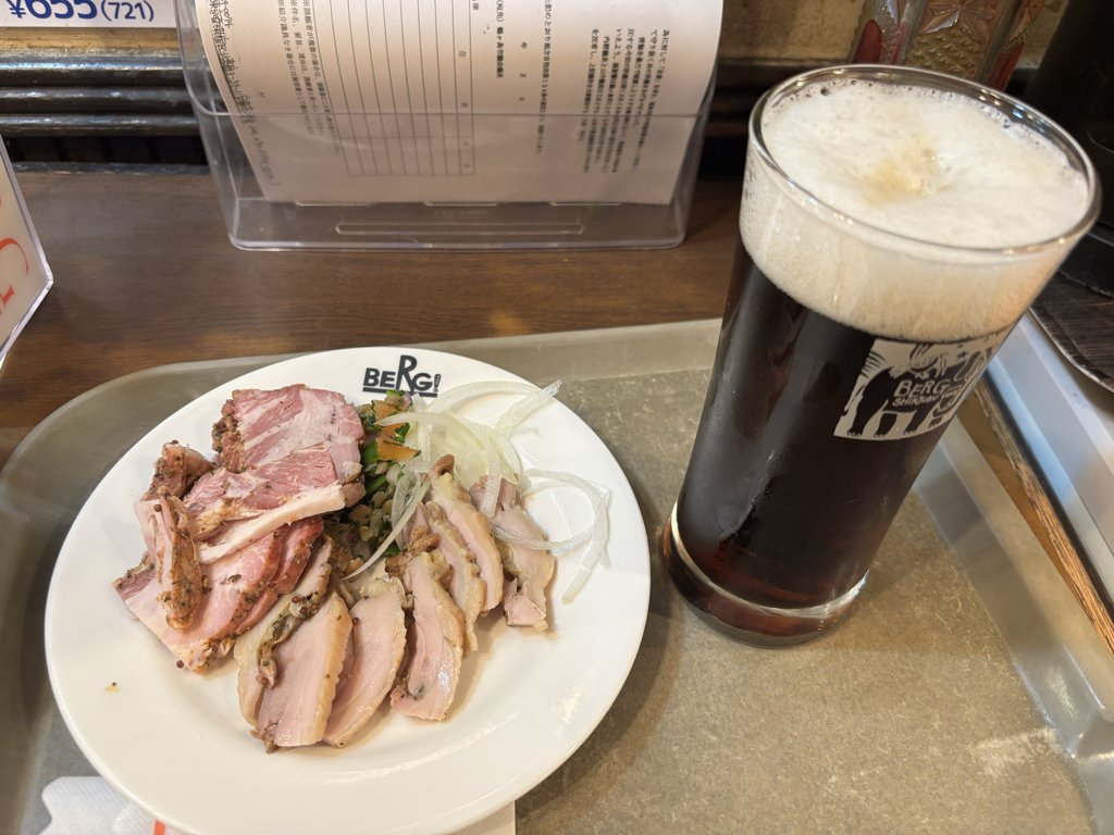 ハーフアンドハーフ、クリスマスローストチキンとエスニックグリルポーク