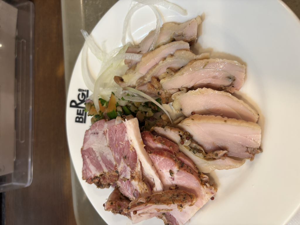 ローストチキンとグリルポーク