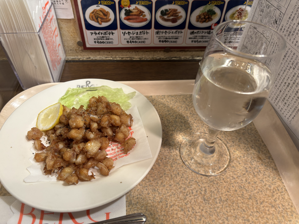 なんこつ唐揚げと日本酒