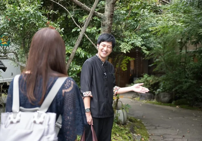 仲居さん お見送り業務のイメージ