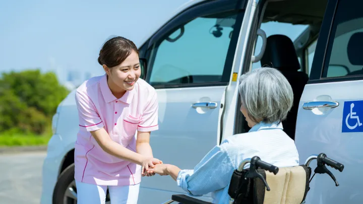 介護 仕事の様子 イメージ