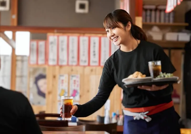 店員のよそよそしい態度 イメージ