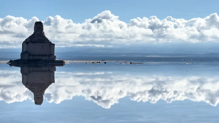 ウユニ塩湖（ボリビア） 天空の鏡の様子2