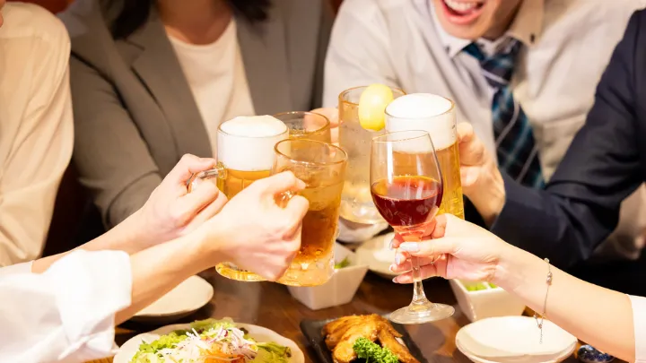 飲み食いする様子