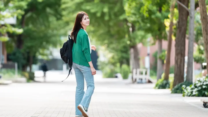 キリスト教教会に行く服装 例