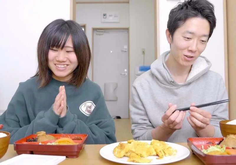 カップルでリゾートバイト生活の様子