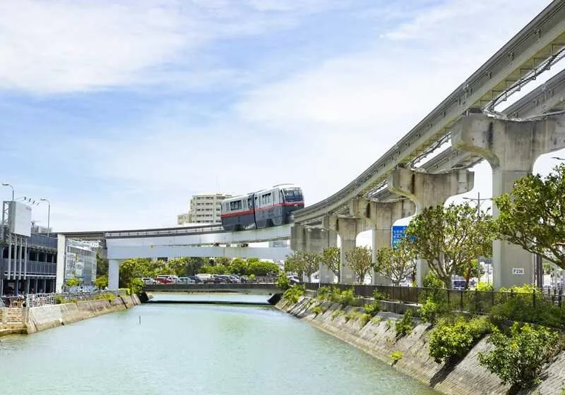 那覇市で働けるリゾートバイトの職場環境と注意点