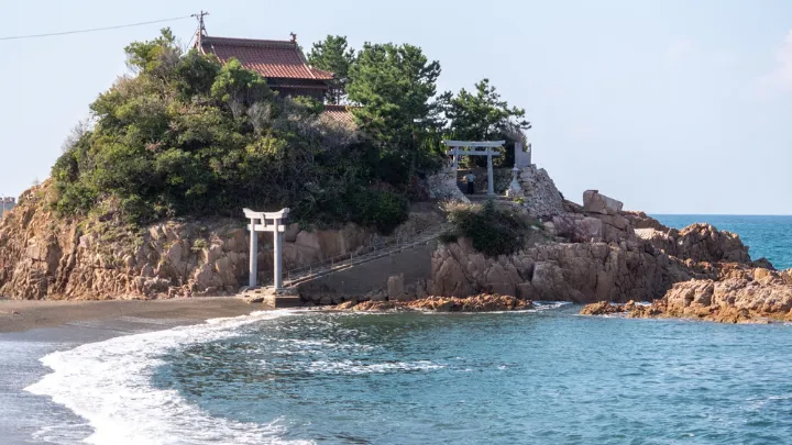 宮ヶ島・衣毘須神社(島根県益田市)