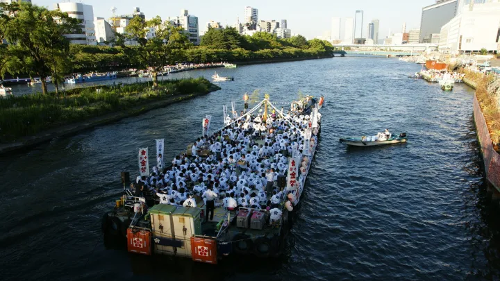 天神祭 船渡御の様子