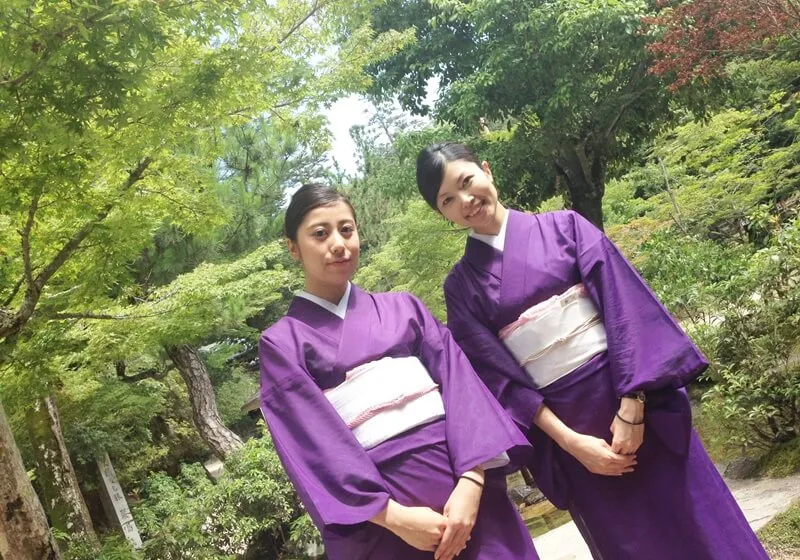 仲居さん 勤務中の様子①