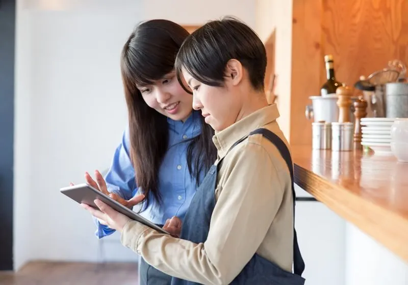 シフト調整の相談 イメージ