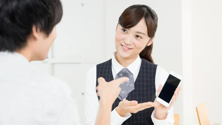携帯電話の販売員