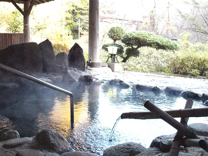 川中温泉 かど半旅館 温泉の様子