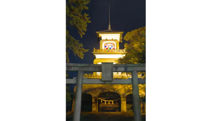 尾山神社 ライトアップの様子