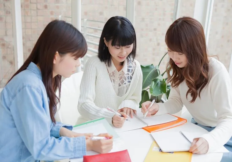 学生 イメージ
