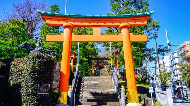 穴八幡宮
