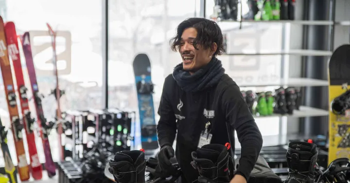 リゾートバイトでスキーインストラクターに｜冬だけの特別な働き方を知ろう