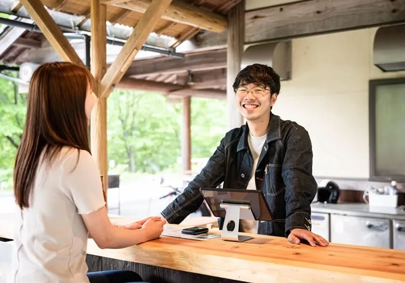 山小屋での接客業務
