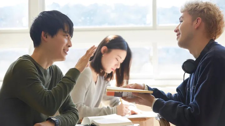 留学生活 イメージ