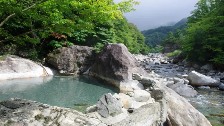 奥飛騨温泉郷 自然に囲まれた露天風呂