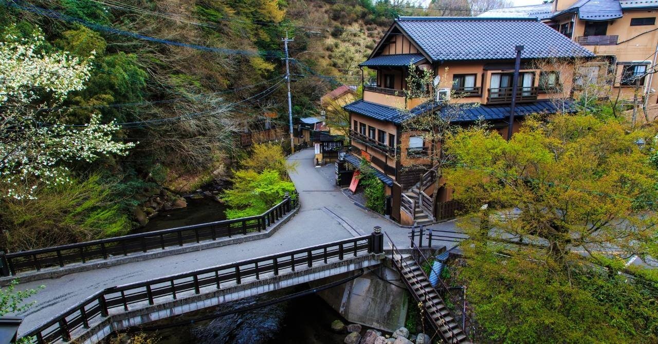 はじめての仲居仕事で、笑顔の意味を知った｜ふもと旅館（熊本県・黒川温泉）で働いたリゾートバイト体験談