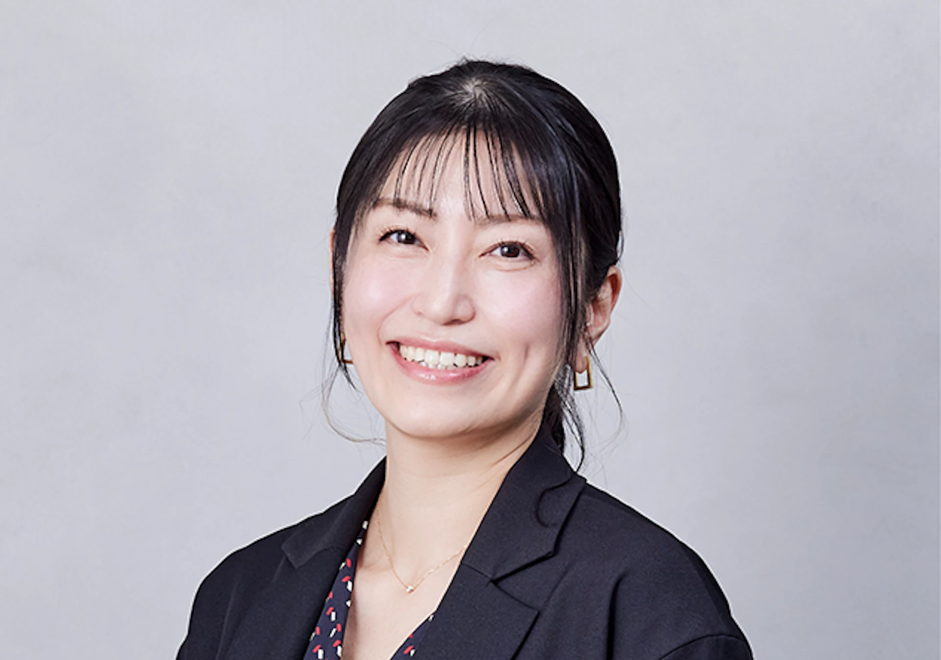 中塚 奈美 氏