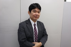 lawyer-card