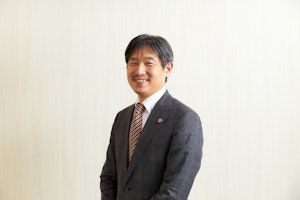 lawyer-card