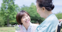 寄与分とは？介護したらもらえる？認められる要件や相場、計算方法を解説