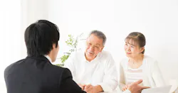 遺留分の放棄とは? 相続放棄との違い、生前・死後の手続きや注意点などを解説