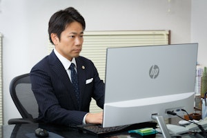 lawyer-card