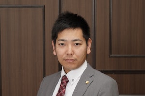 lawyer-card