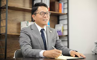 lawyer-card