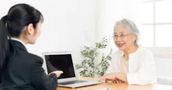 遺言書の作成費用は？弁護士に依頼する場合の相場や自分で作る場合の費用を解説