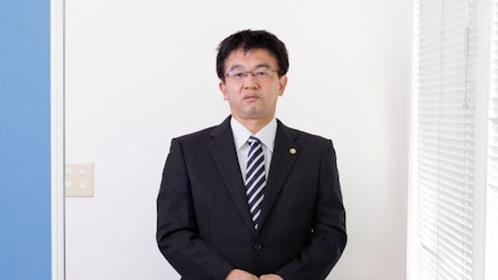 lawyer-card