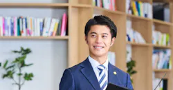 相続手続きを弁護士に任せるメリットは?費用は誰が払う?選び方や税理士・司法書士との違いを解説