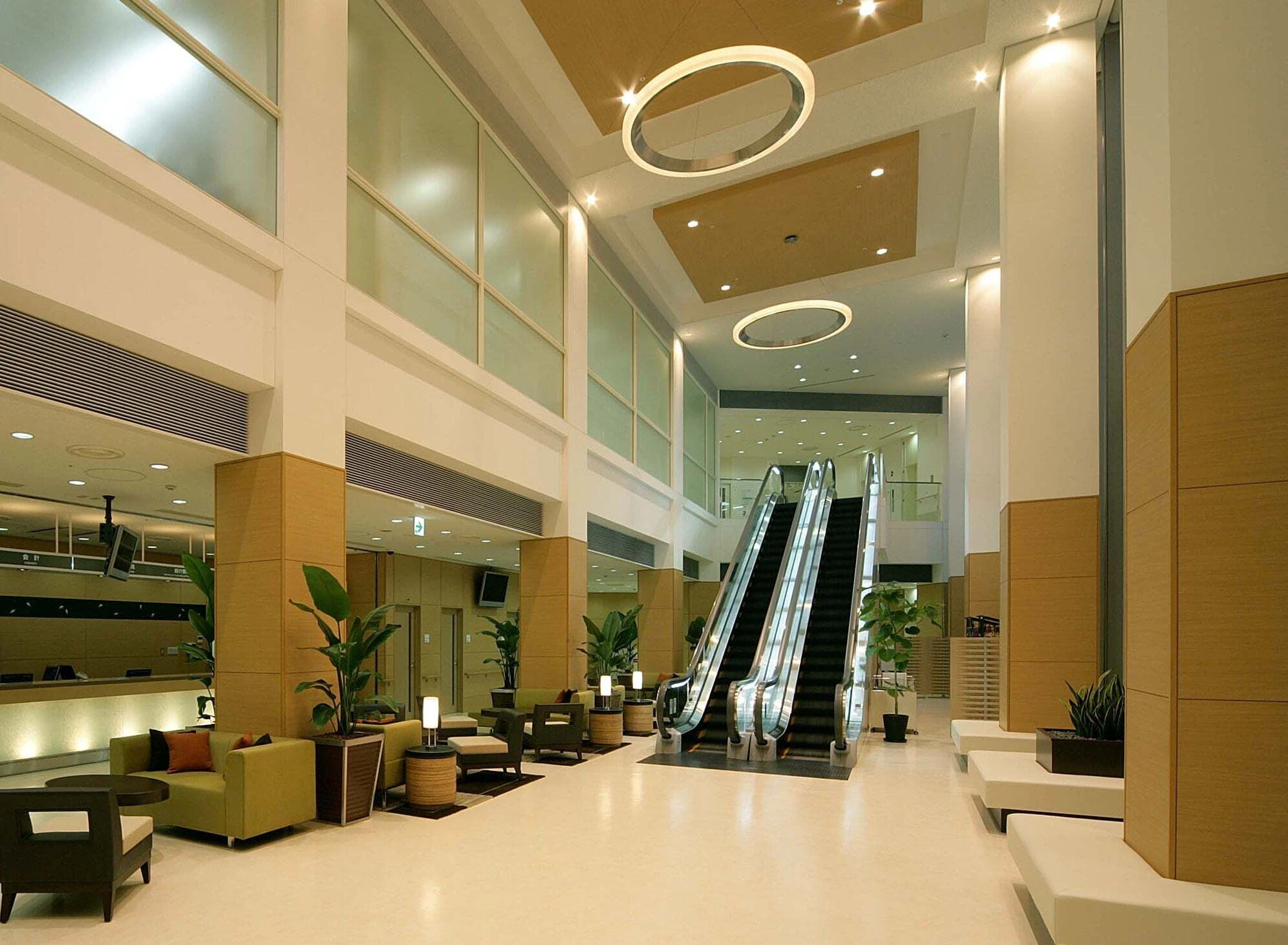 神戸海星病院エントランス